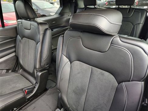 New 2025 Jeep Grand Cherokee L Altitude image 5