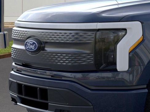 New 2025 Ford F150 Lightning XLT image 17