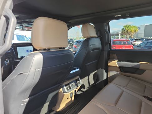 Used 2022 Ford F150 Lariat image 22