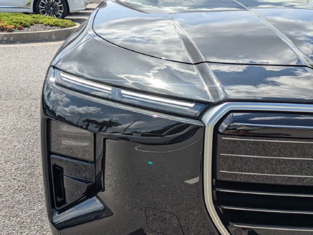 New 2027 BMW 740i RWD image 11