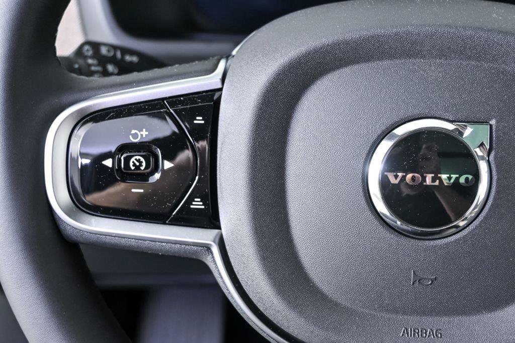 New 2026 Volvo XC90 T8 Plus w/ Protection Package Premier AWD/4WD image 10