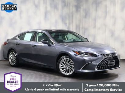 Certified 2022 Lexus ES 350 Ultra Luxury w/ Accessory Package 2
