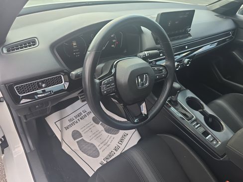 Used 2025 Honda Civic Sport image 15
