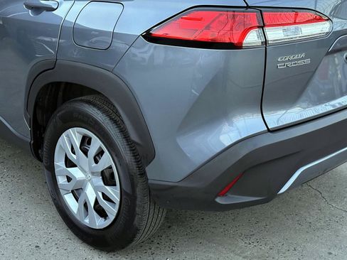 Used 2023 Toyota Corolla Cross L image 10