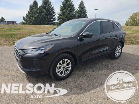 Used 2023 Ford Escape Active w/ Tech Pack #2 AWD/4WD image 1