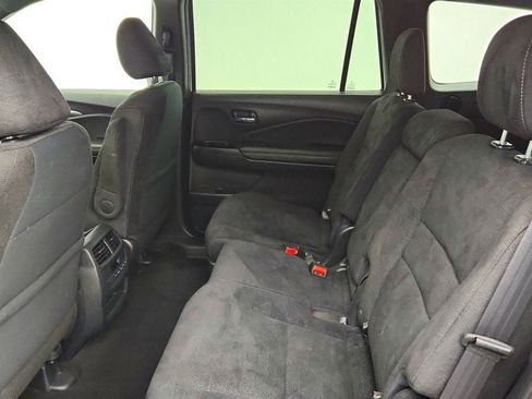 Used 2022 Honda Pilot Sport image 19