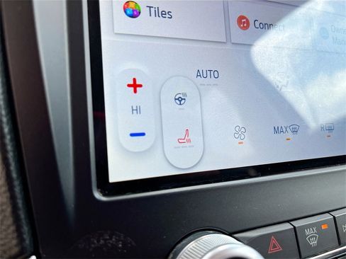 Used 2022 Ford Edge Titanium image 19