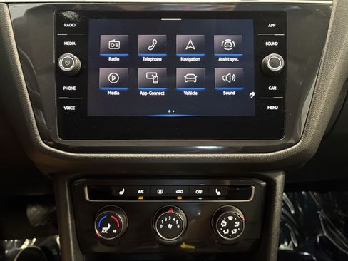 Used 2024 Volkswagen Tiguan Wolfsburg Edition FWD image 15