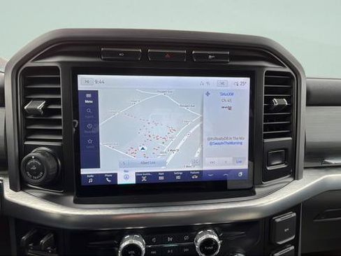 Used 2023 Ford F150 Lariat w/ Trailer Tow Package image 15