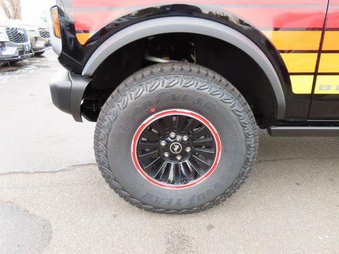 New 2025 Ford Bronco Big Bend w/ Black Diamond Package image 7