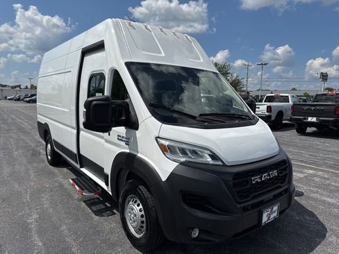 Used 2024 RAM ProMaster 3500 w/ Delivery Van Package image 16
