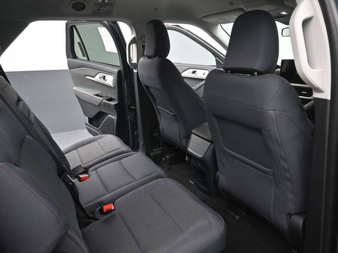 New 2025 Ford Explorer Active image 12