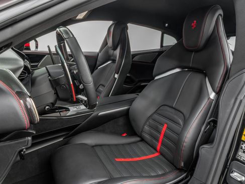 Certified 2024 Ferrari Purosangue AWD/4WD image 5