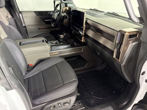 Used 2025 GMC Hummer EV 2X image 20
