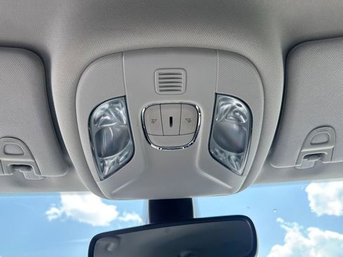 Used 2019 Jeep Compass Latitude w/ Popular Equipment Group FWD image 50