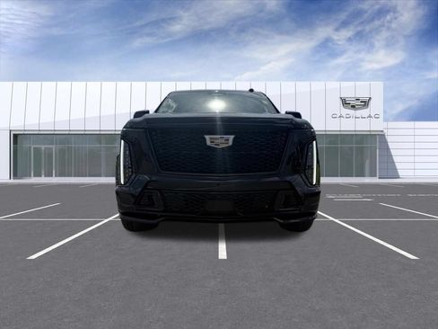 Certified 2025 Cadillac Escalade V AWD/4WD image 7