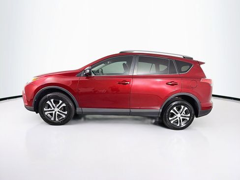 Used 2018 Toyota RAV4 LE FWD image 6