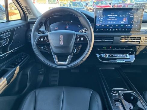 Used 2024 Lincoln Corsair AWD w/ Equipment Group 101A image 23
