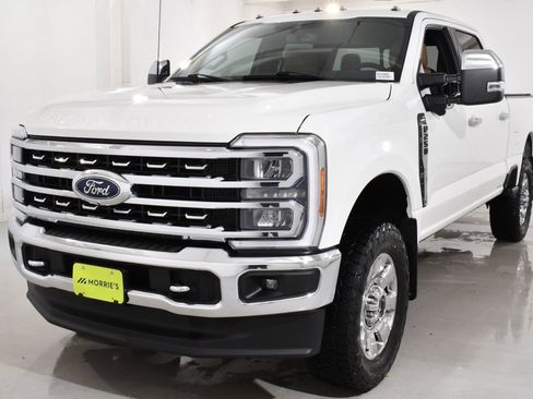 Used 2023 Ford F250 Lariat w/ Chrome Package image 2