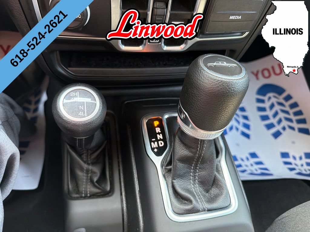 Used 2025 Jeep Gladiator Sport AWD/4WD image 18