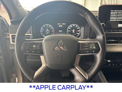 Used 2024 Mitsubishi Outlander SE Black Edition image 12