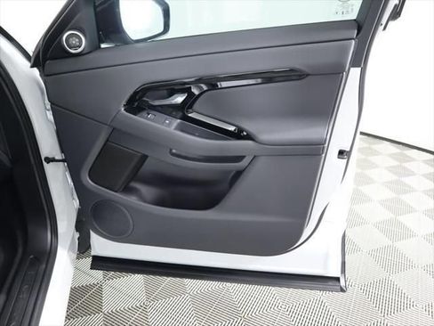 New 2026 Land Rover Range Rover Evoque S image 25