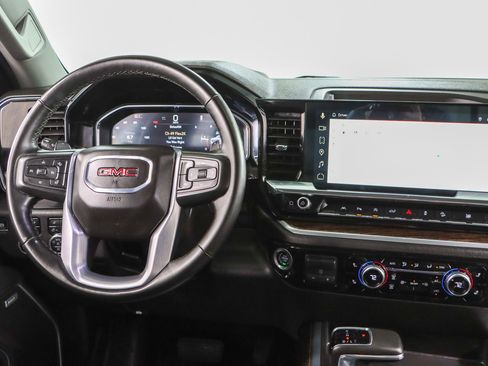 Used 2025 GMC Sierra 1500 Elevation w/ Elevation Premium Package image 18