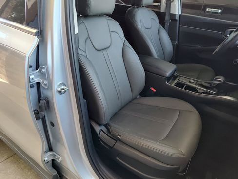 Used 2021 Kia Sorento LX FWD image 18