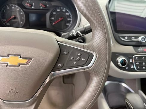 Used 2022 Chevrolet Malibu LT FWD image 13