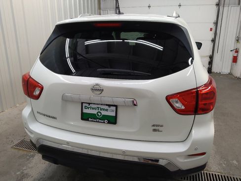 Used 2017 Nissan Pathfinder SL AWD/4WD image 7