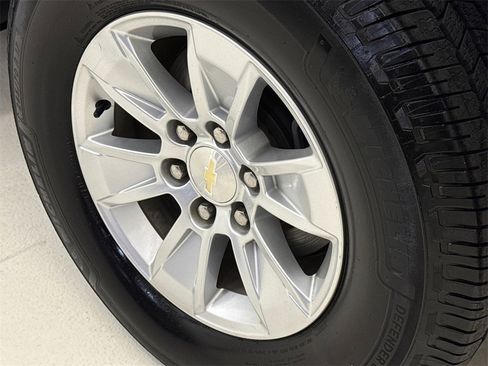 Used 2020 Chevrolet Silverado 1500 LT w/ Texas Edition image 15