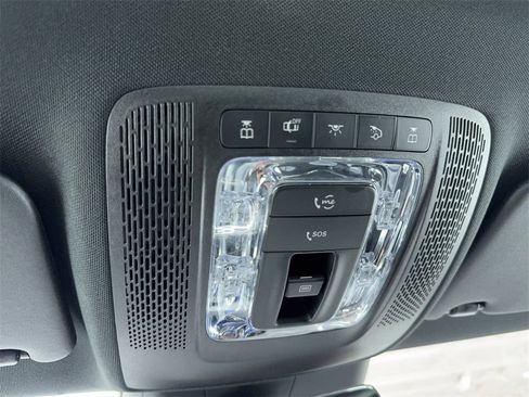 Used 2025 Mercedes-Benz CLA 250 image 35