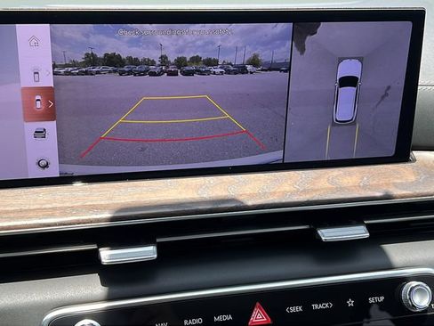 Certified 2025 Genesis GV80 3.5T Prestige AWD/4WD image 17