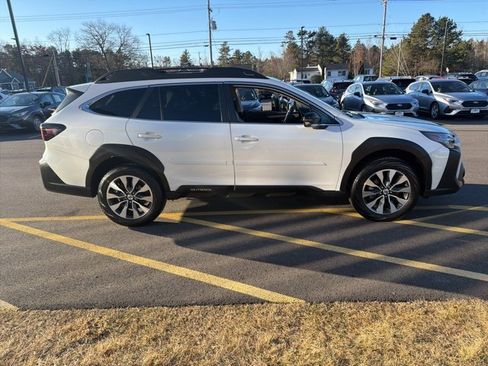 Used 2024 Subaru Outback Limited image 4