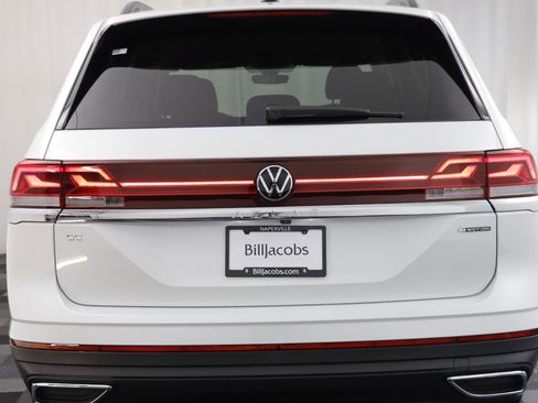New 2026 Volkswagen Atlas SE image 15