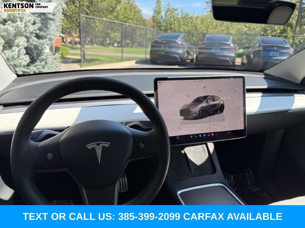 Used 2024 Tesla Model Y Performance AWD/4WD image 17