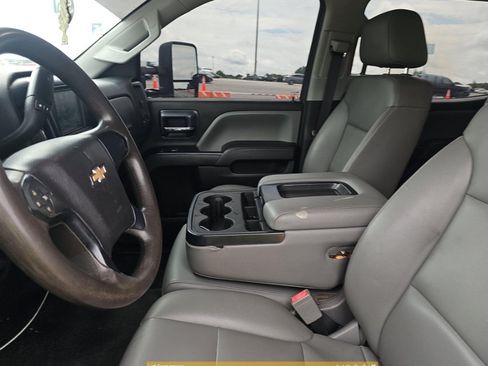 Used 2019 Chevrolet Silverado 3500 W/T w/ WT Convenience Package RWD image 3