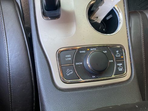 Used 2014 Jeep Grand Cherokee Summit AWD/4WD image 19