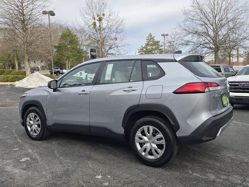 Used 2024 Toyota Corolla Cross L image 27