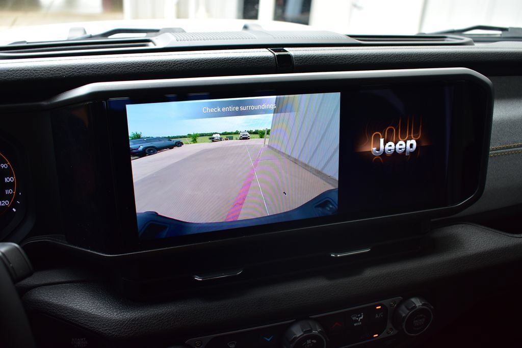 Used 2025 Jeep Gladiator Sport AWD/4WD image 42