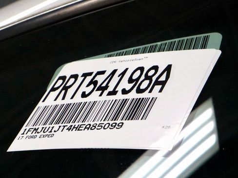 Used 2017 Ford Expedition XLT image 38