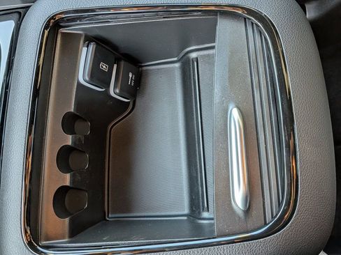 New 2026 Chrysler Pacifica Limited w/ S Appearance Package image 24