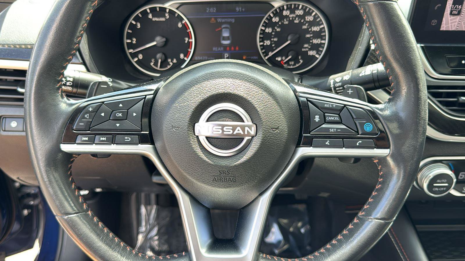 Used 2023 Nissan Altima 2.0 SR FWD image 12