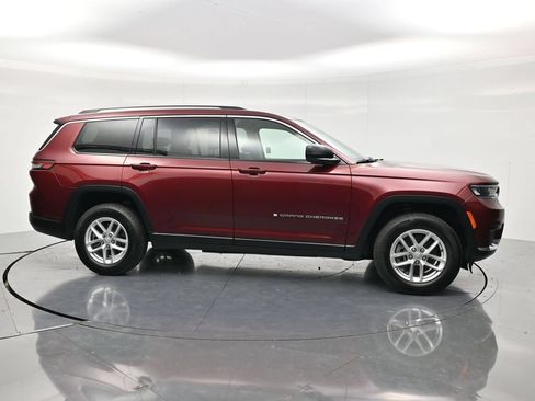 Used 2023 Jeep Grand Cherokee L Laredo w/ Luxury Tech Group I AWD/4WD image 4