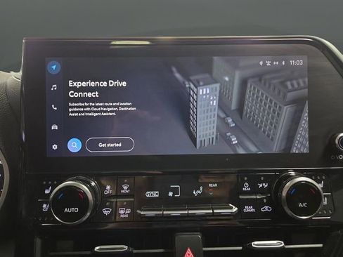 Used 2023 Toyota Highlander L image 10