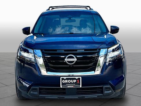 Used 2022 Nissan Pathfinder SV w/ SV Premium Package AWD/4WD image 4