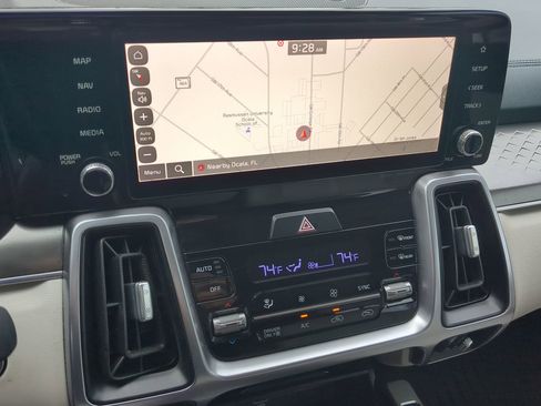 Used 2023 Kia Sorento EX image 21