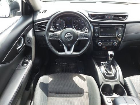 Used 2018 Nissan Rogue SV AWD/4WD image 10