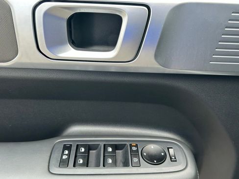 Used 2025 Hyundai Santa Fe SEL FWD image 30