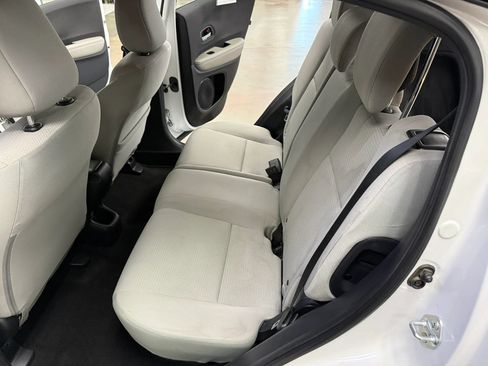 Used 2022 Honda HR-V LX image 12